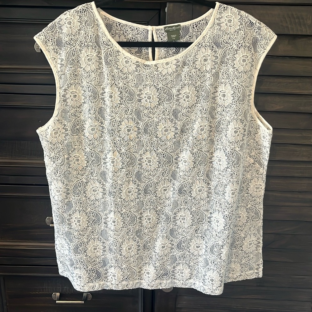 Eddie Bauer lace sleeveless top